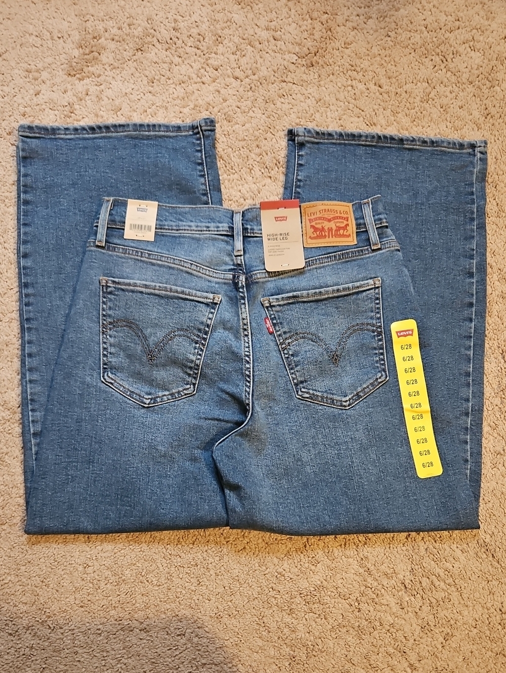 NEW! Levi's Women's High Rise Wide Leg Jeans Size 6 - Picture 6 of 10